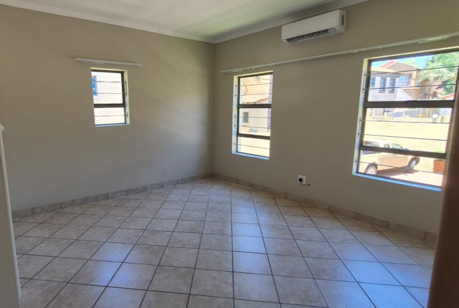 To Let 3 Bedroom Property for Rent in Safari Gardens North West